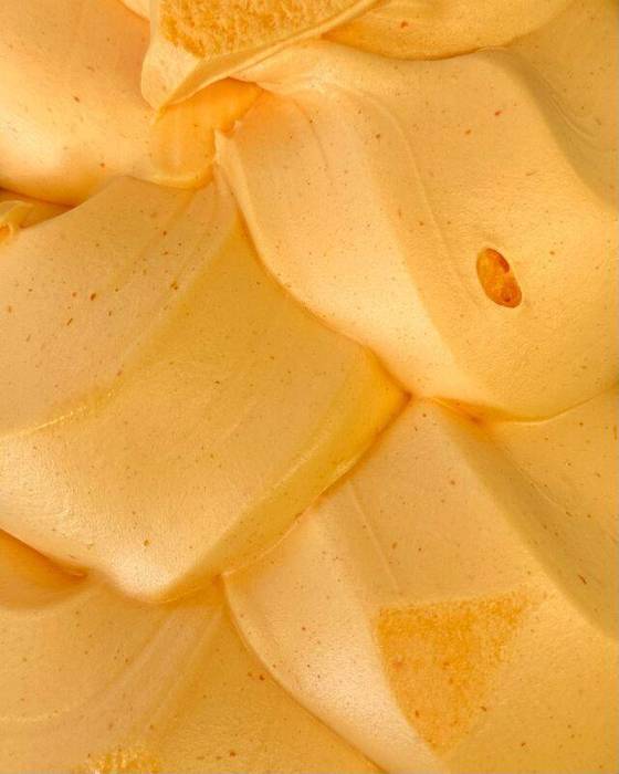 Mandarin gelato in the cabinet
